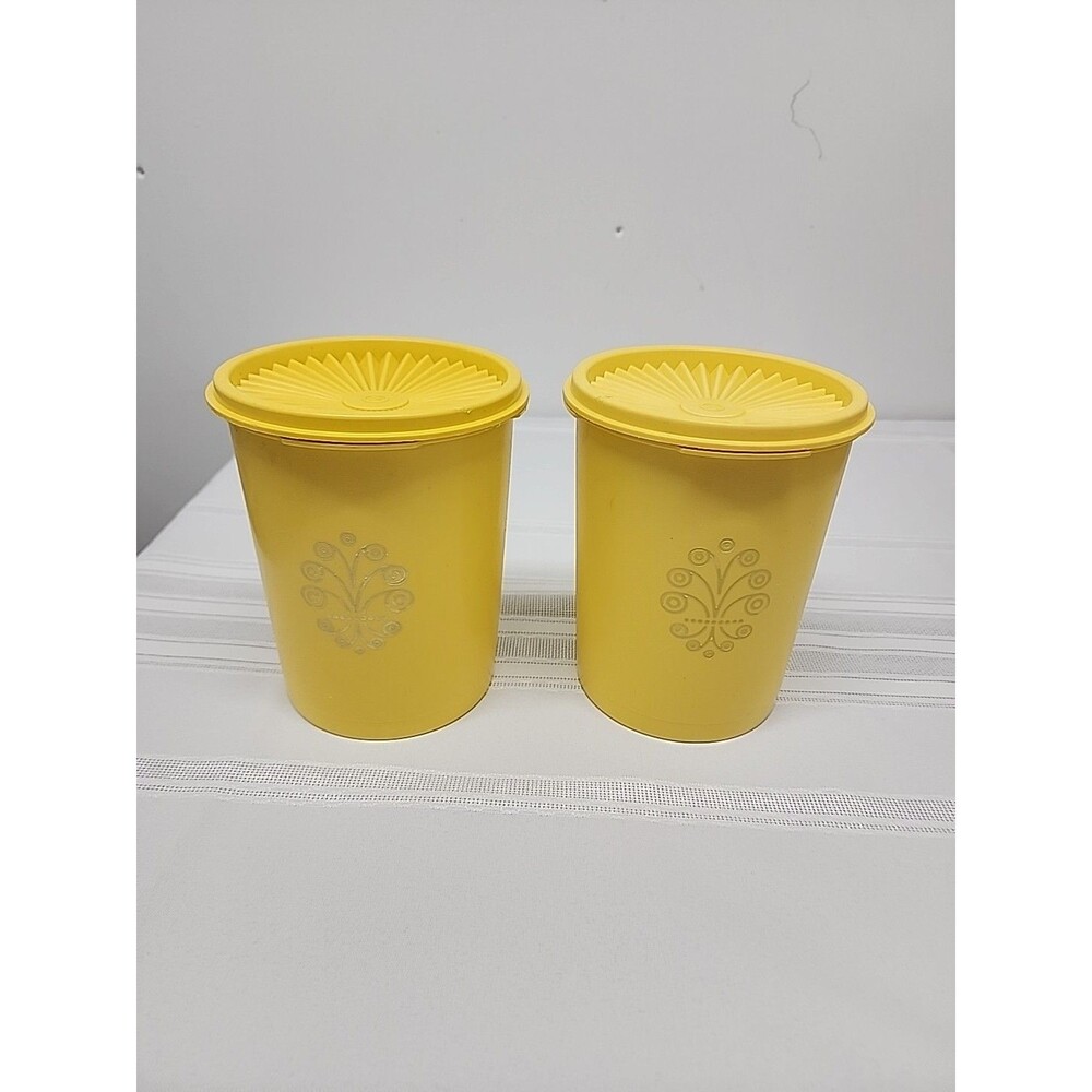 Vintage Tupperware Servalier Canisters Set Of 2 #811 Sunburst Lids Sunny Yellow